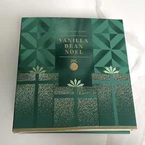 BNWT Bath & Body Works Vanilla Bean Noel 3 piece Gift Set